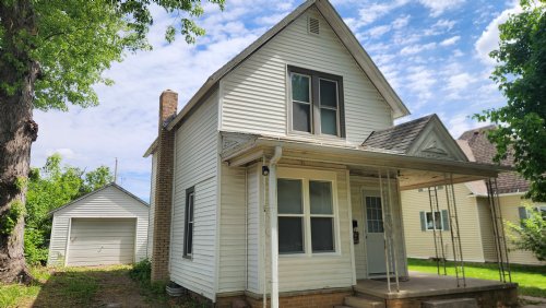 809 6th St Sheldon, Iowa 51201