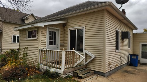 1022 7th St Sheldon, Iowa 51201