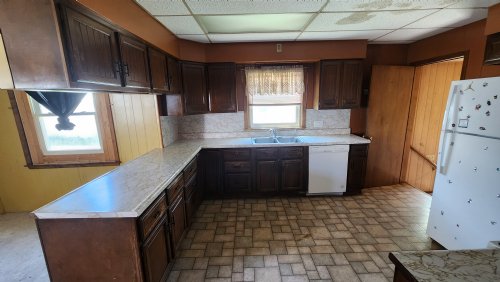 813 8th Ave Sheldon, Iowa 51201