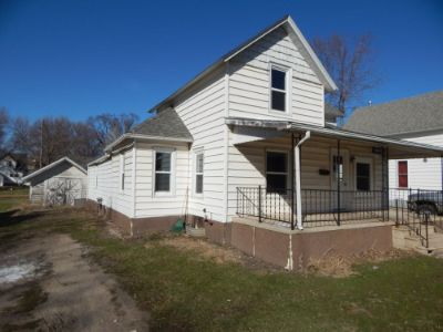 1001 8th St Sheldon, Iowa 51201